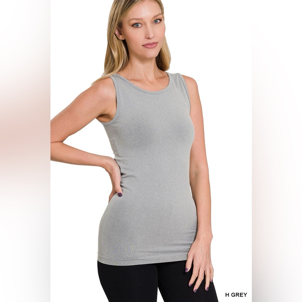 Zenana Scoop Neck Seamless Tank Top